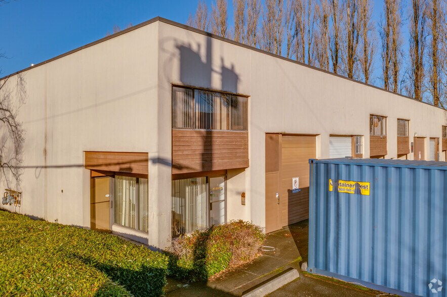 More Photos Of 2531 Vauxhall Pl, Richmond Warehouse For Lease