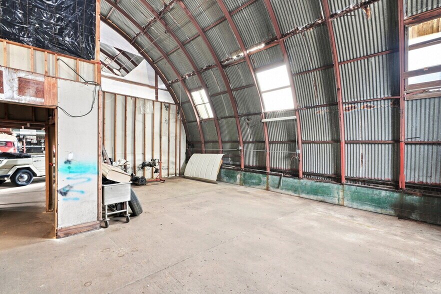 More Photos Of 119 Dewey St, Pacific Grove Auto Repair For Sale