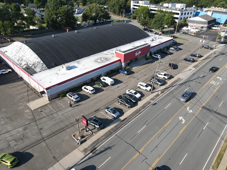 More Photos Of 2183 Jericho Tpke, Commack Bowling Alley For Sale