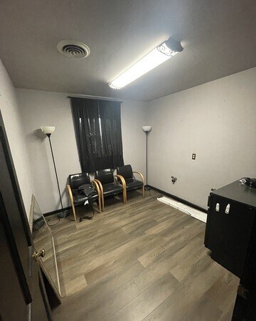 More Photos Of 126 E Fairmount Ave, Cedartown Office Residential For Sale