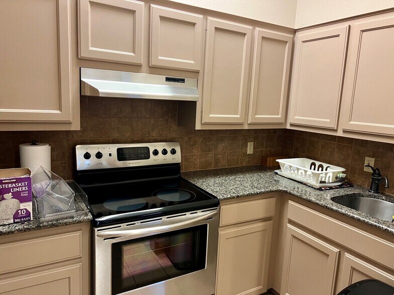 More Photos Of 2440 E Highway 290, Dripping Springs Office For Lease
