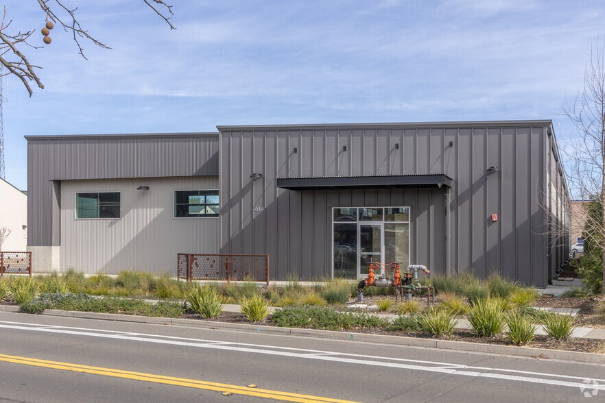 Primary Photo Of 614 Cantrill Dr, Davis Warehouse For Lease