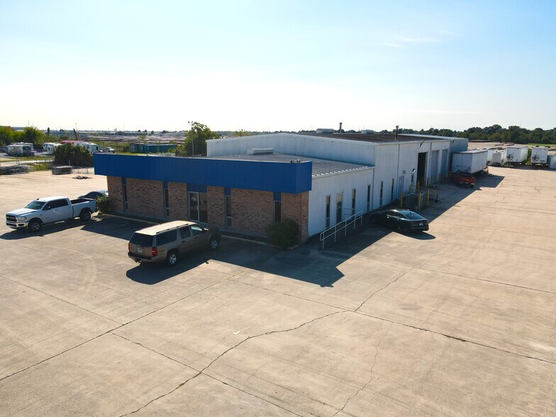 More Photos Of 204 Engineers Rd, Belle Chasse Warehouse For Lease