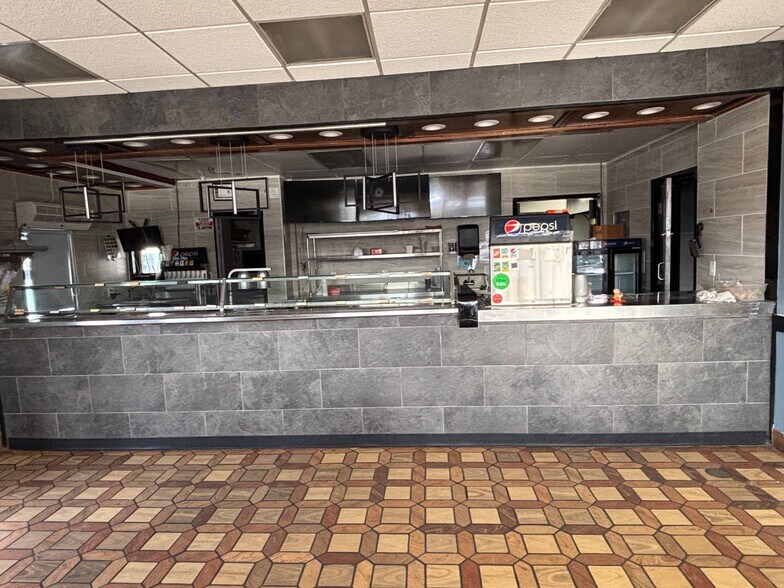More Photos Of 1102 W University Ave, Urbana General Retail For Sale