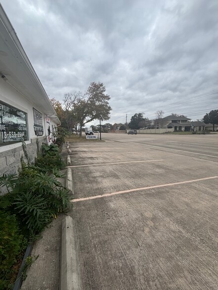 More Photos Of 4905-4907 E Nasa Pky, Seabrook Office Residential For Sale