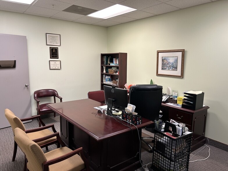 More Photos Of 755 Park Ave, Huntington Medical For Sale