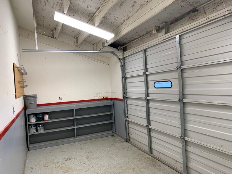 More Photos Of 625-661 Pacific Hwy, Rickreall Industrial For Sale