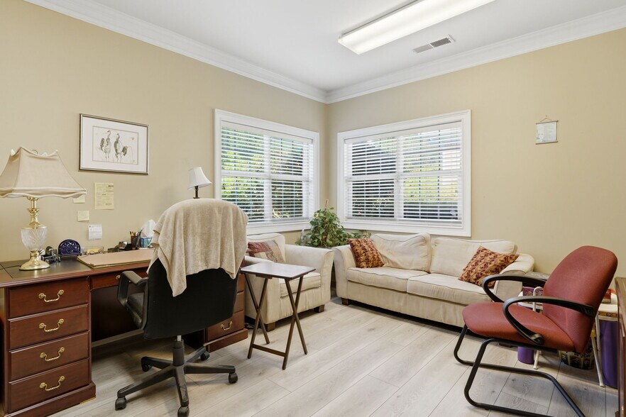 More Photos Of 234-242 Creekstone Rdg, Woodstock Office For Sale