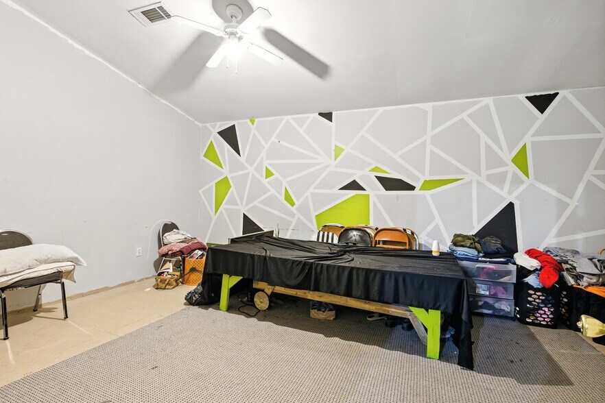 More Photos Of 303 N Pond St, Toccoa Religious Facility For Sale