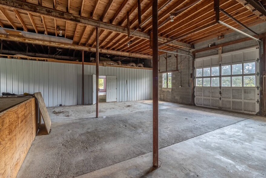 More Photos Of 13807 Rankin Ave, Dunlap Industrial For Sale