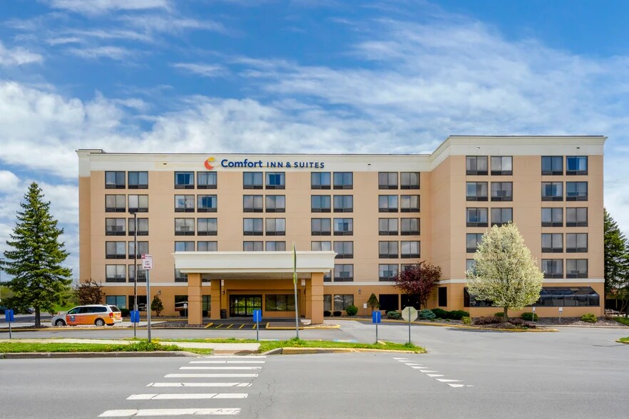 Primary Photo Of 110 Commerce Park Dr, Watertown Hotel For Sale