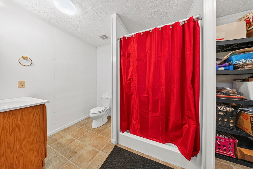 More Photos Of 848 W Johnson Dr, Terre Haute Storefront Retail Office For Sale