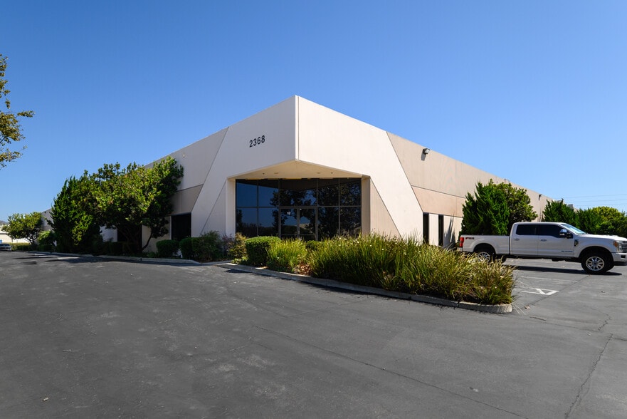 More Photos Of 2368 Eastman Ave, Ventura Distribution For Sale