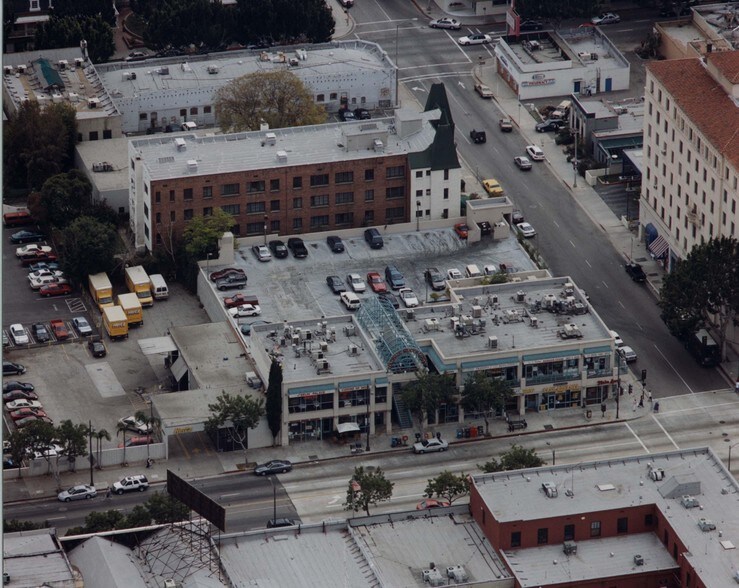 More Photos Of 950 E Colorado Blvd, Pasadena Restaurant For Lease