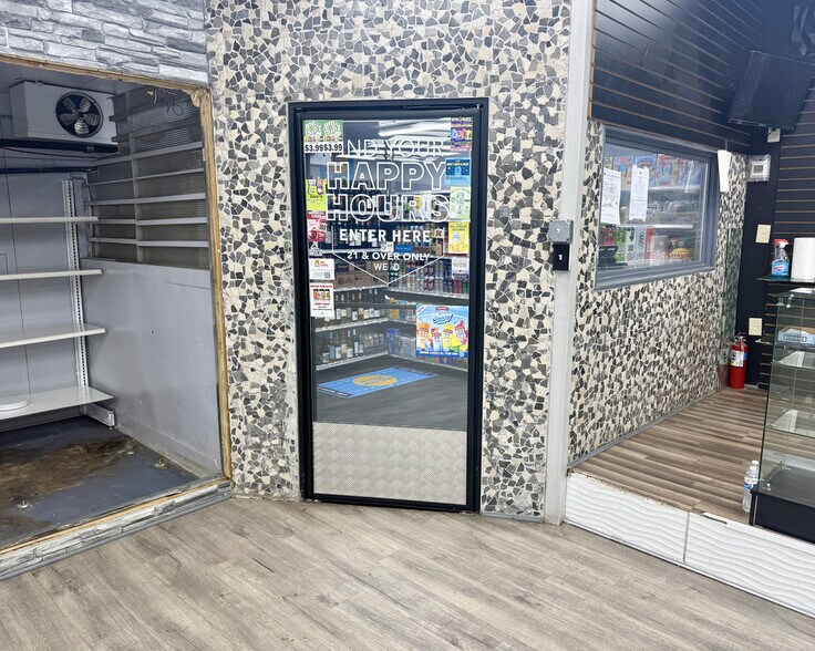 More Photos Of 5091 Forest Hill Ave, Richmond General Retail For Lease