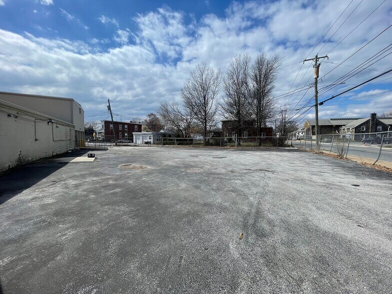 More Photos Of 1580 Huddell Ave, Marcus Hook Light Distribution For Lease