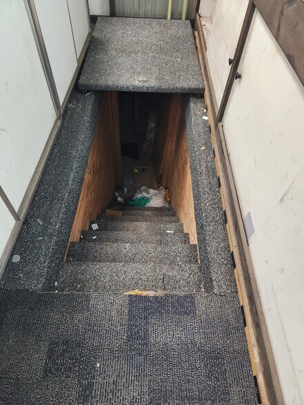 More Photos Of 3149 Kensington Ave, Philadelphia Storefront For Sale