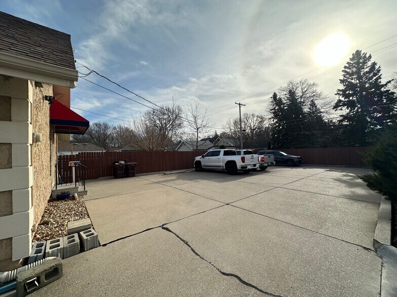 More Photos Of 3325 A St, Lincoln Office For Sale