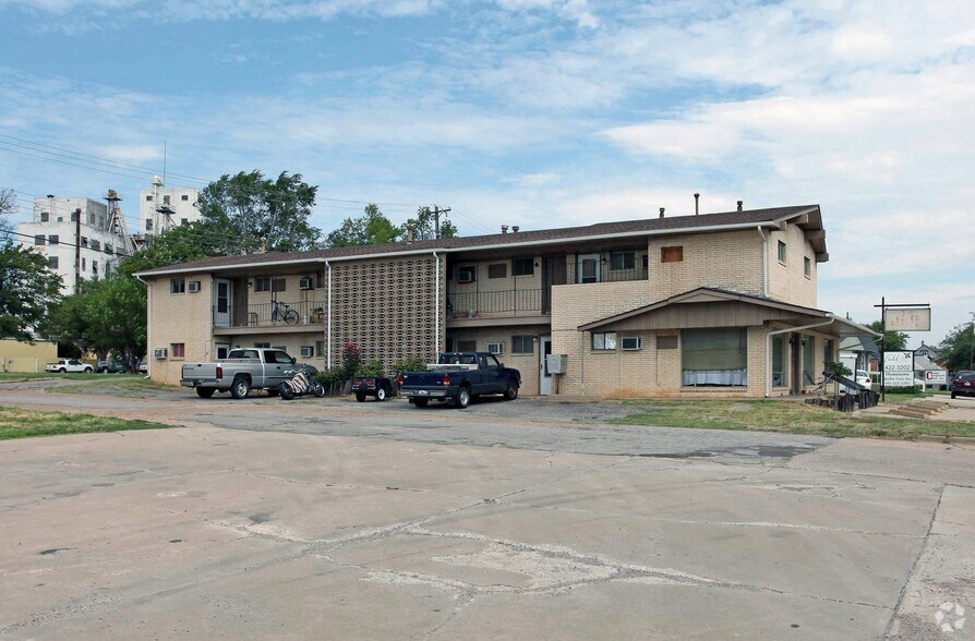 More Photos Of 1020 S Rock Island Ave, El Reno Apartments For Sale