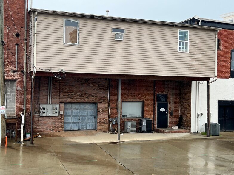 More Photos Of 79 E Main St, Buford Storefront For Sale