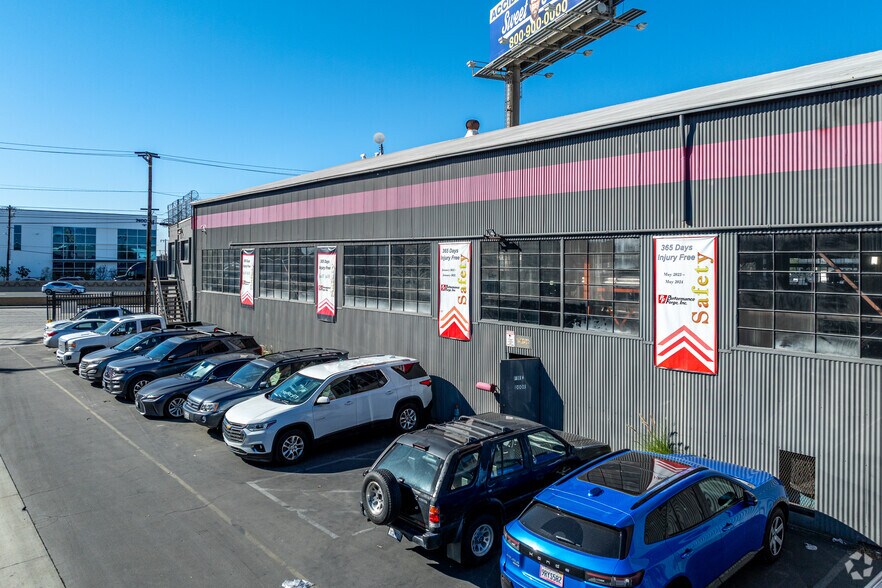 More Photos Of 7403 Telegraph Rd, Montebello Industrial For Lease