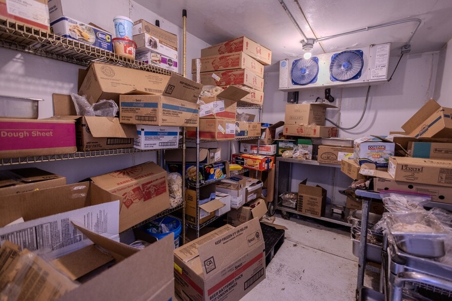 More Photos Of 1525 16th St, Central City General Retail For Sale