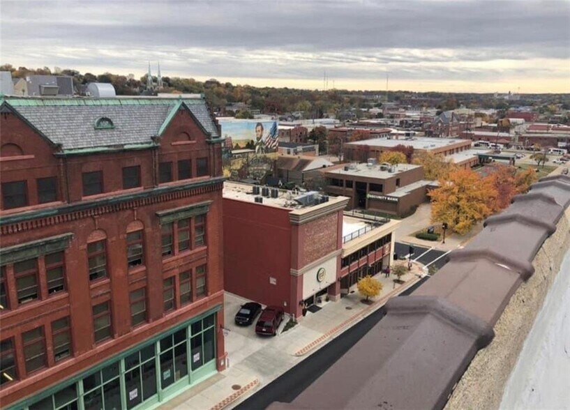 More Photos Of 107 S 6th St, Saint Joseph Apartments For Sale