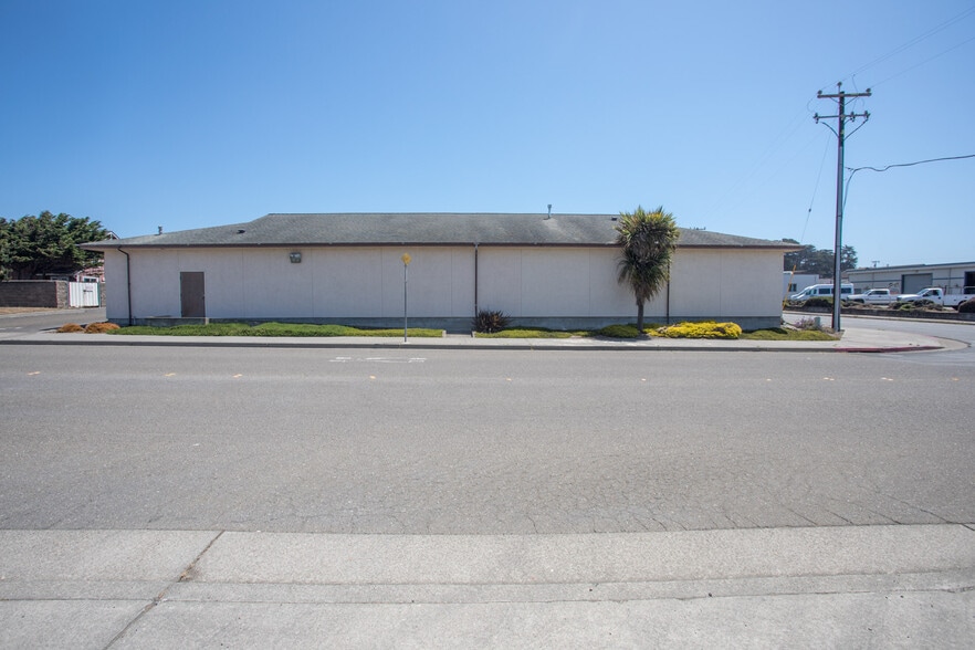 More Photos Of 151 W Elm St, Fort Bragg General Retail For Sale