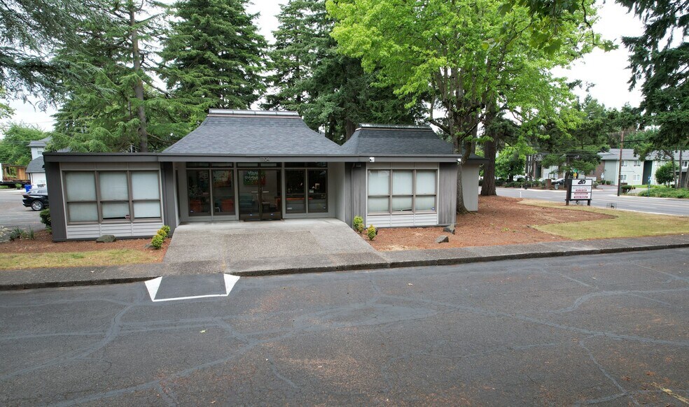 More Photos Of 11104 SE Stark St, Portland Medical For Sale