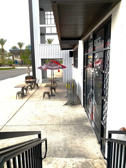 More Photos Of 100 W Livingston St, Orlando Restaurant For Lease