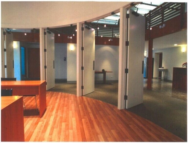 More Photos Of 103 Schelter Rd, Lincolnshire Loft Creative Space For Lease