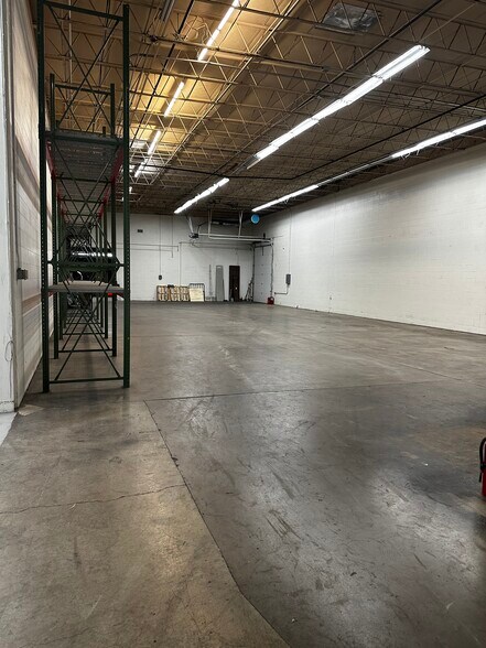 More Photos Of 1586 Barber Greene Rd, Dekalb Light Distribution For Lease