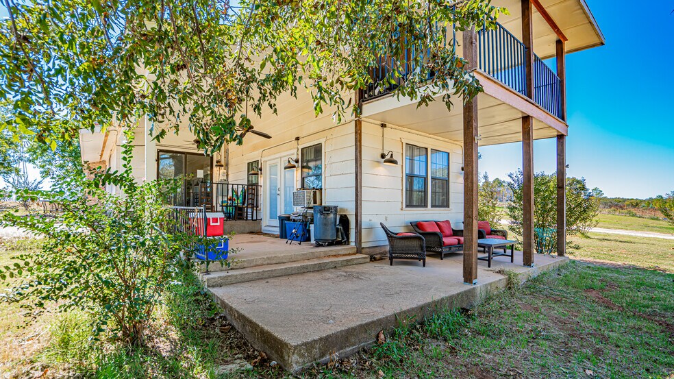 More Photos Of 1275-1299 Big Valley Cir, Lipan Trailer Camper Park For Sale