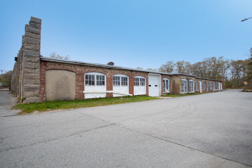 More Photos Of 994 Jefferson St, Fall River Manufacturing For Lease