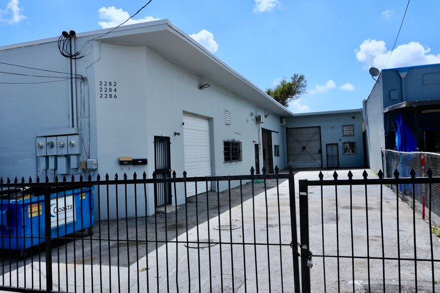 More Photos Of 2282 NW 21st Ter, Miami Warehouse For Lease