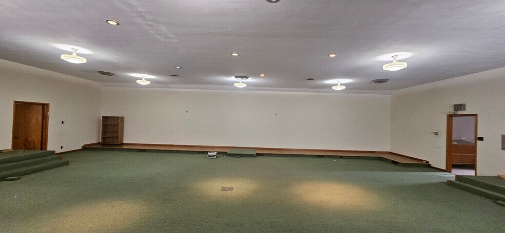 More Photos Of 210 Wolf Ave, Englewood Lodge Meeting Hall For Sale