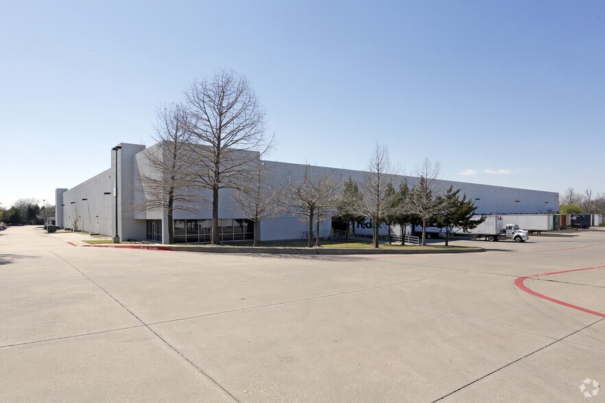 Primary Photo Of 3701 E Randol Mill Rd, Arlington Distribution For Lease