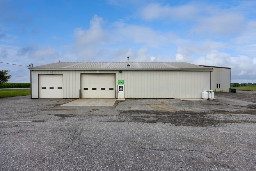 More Photos Of 608 Fairview Rd, Manheim Specialty For Lease