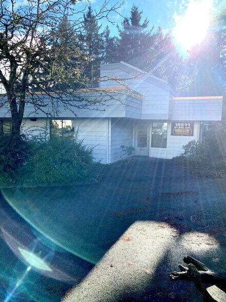 More Photos Of 15511 3rd Ave SW, Burien Office For Lease