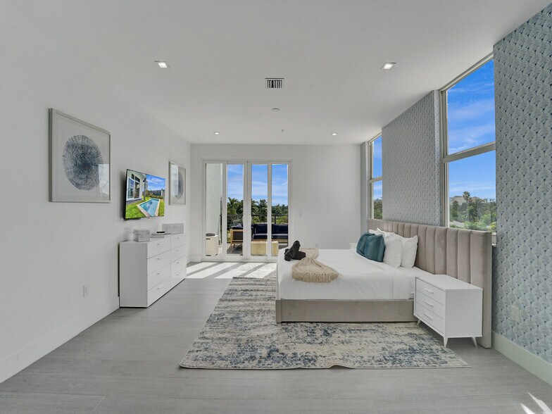 More Photos Of 1220-1226 NE 15th Ave, Fort Lauderdale Apartments For Sale