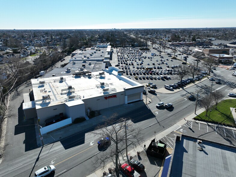 More Photos Of 401-419 S Oyster Bay Rd, Plainview Unknown For Lease