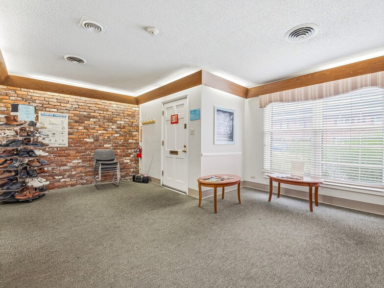 More Photos Of 5 Doctors Park, Asheville Medical For Lease