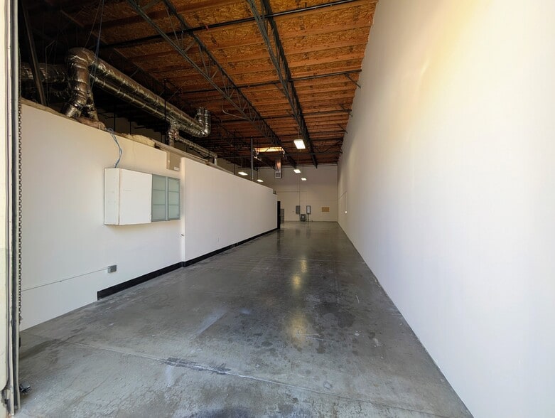 More Photos Of 42245 Remington Ave, Temecula Warehouse For Sale
