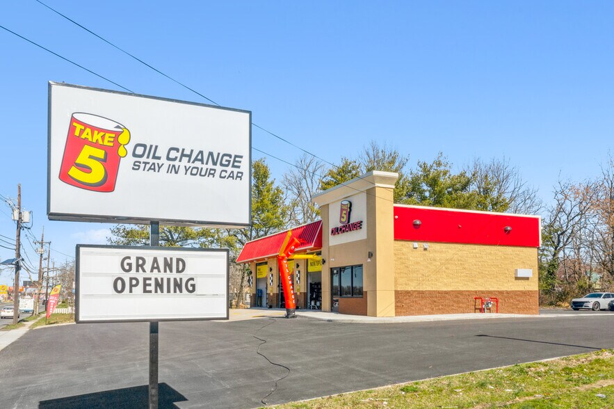 More Photos Of 131 N White Horse Pike, Lawnside Auto Repair For Lease