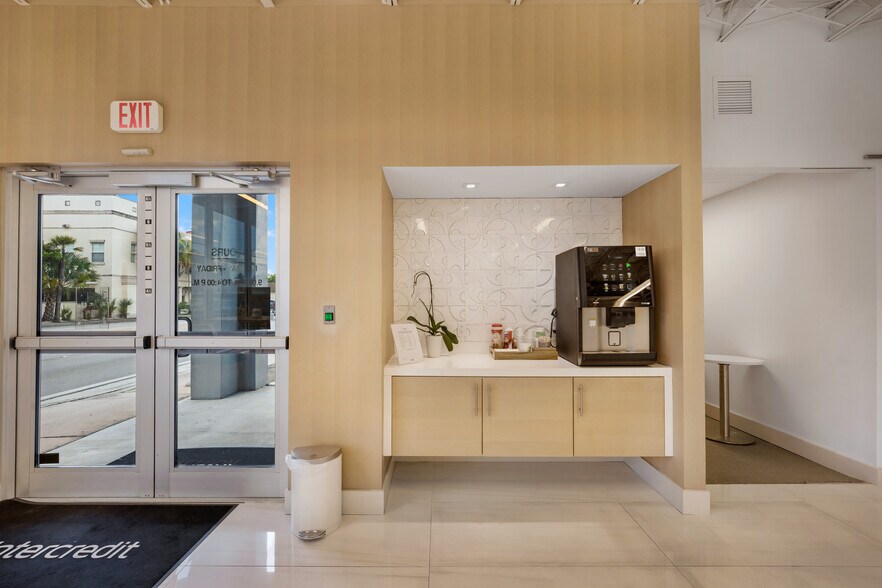 More Photos Of 4713-4725 SW 8th St, Miami Storefront For Lease