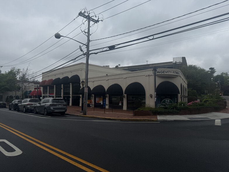 More Photos Of 25 Cuttermill Rd, Great Neck Unknown For Lease