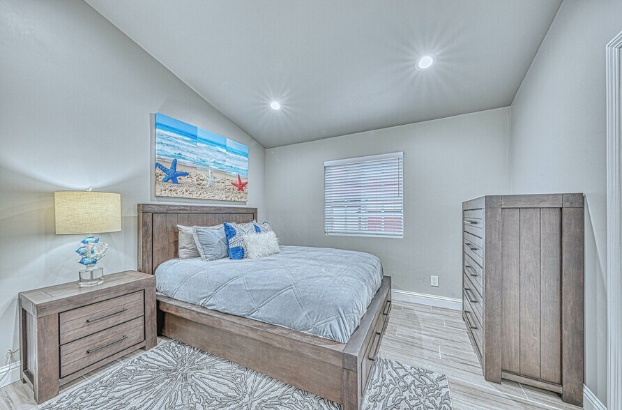 More Photos Of 7550 Sandholdt Rd, Moss Landing Warehouse For Sale