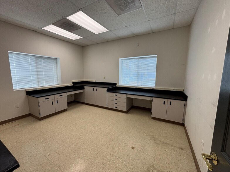 More Photos Of 2415 Ponderosa Dr, Lawrence Warehouse For Lease