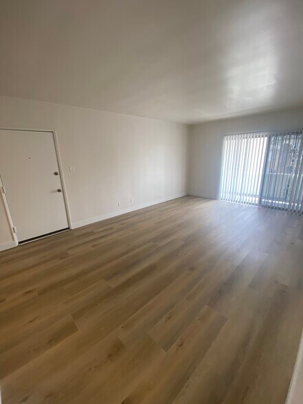 More Photos Of 3617 W 60th, Los Angeles Apartments For Sale
