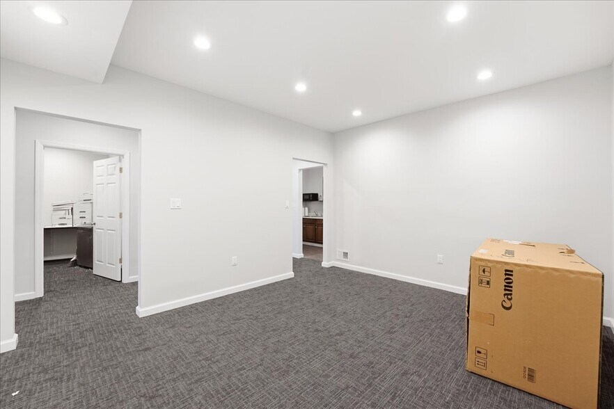 More Photos Of 96 Freneau Ave, Matawan Office For Sale